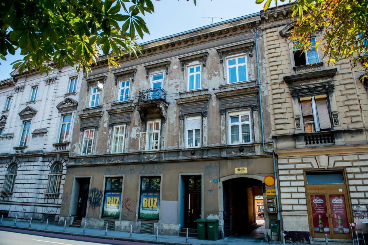 Pavisha'S Place Zagreb Exteriör bild